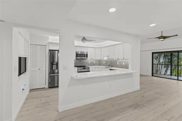 1508 PELICAN COVE RD #235, Sarasota, FL 34231