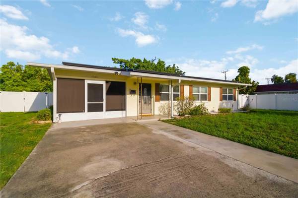 4704 PARK ACRES DR, Bradenton, FL 34207