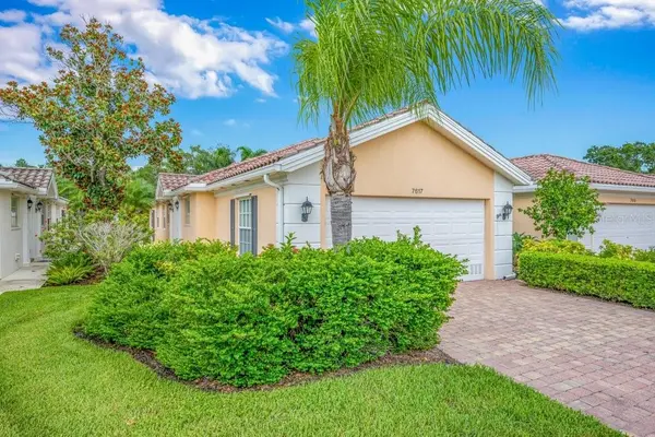 7617 CAMMINARE DR, Sarasota, FL 34238