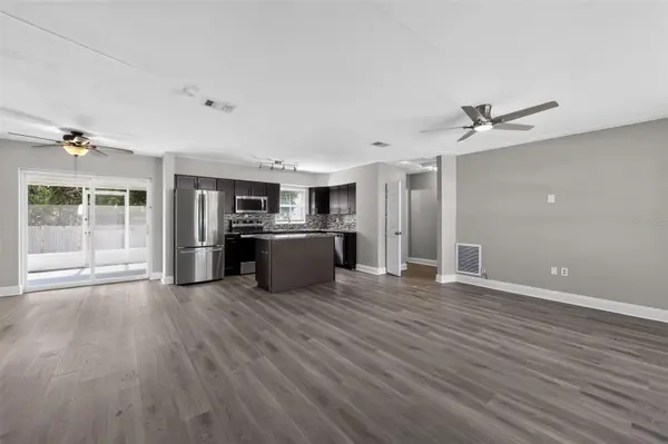 5235 ROBIN LN N, St Petersburg, FL 33714