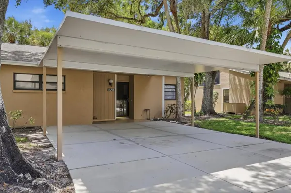 5063 VILLAGE GARDENS DR #9, Sarasota, FL 34234