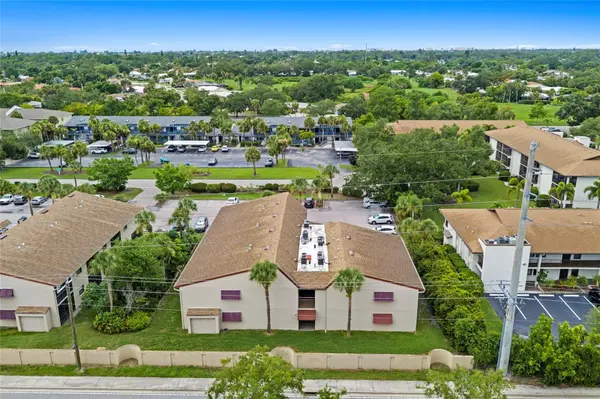 7217 CLOISTER DR #203, Sarasota, FL 34231