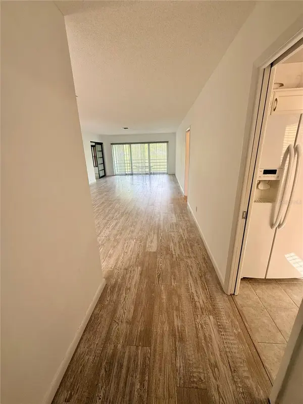 7880 PALM AIRE LN #203, Sarasota, FL 34243
