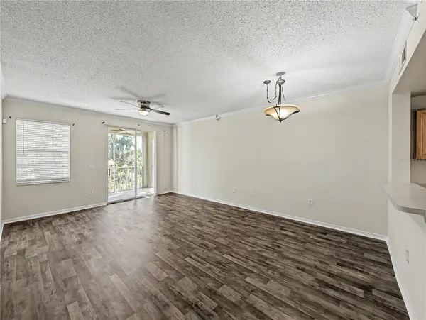 5701 BENTGRASS DR #18-207, Sarasota, FL 34235