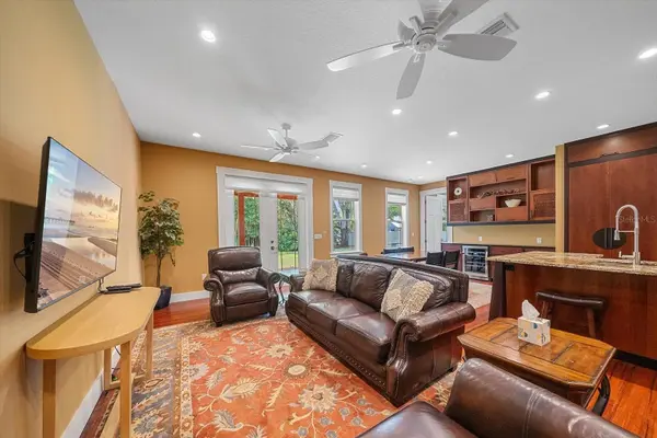 2395 HYDE PARK ST, Sarasota, FL 34239