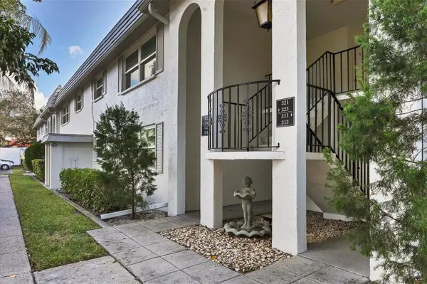 5800 HOLLYWOOD BLVD #312, Sarasota, FL 34231