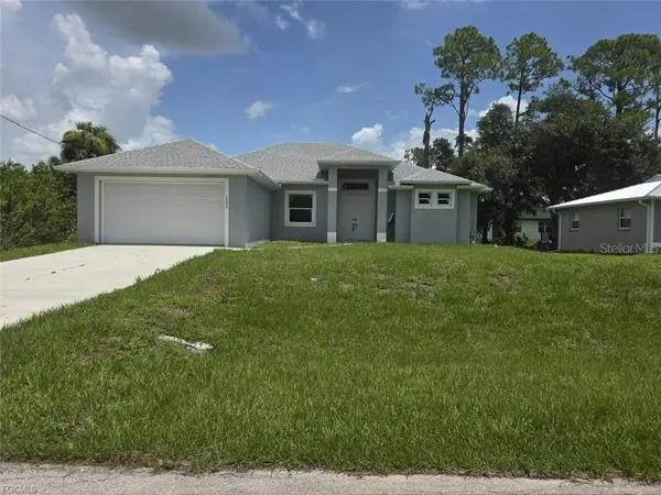 3852 HOPEVALE ST, Fort Myers, FL 33905