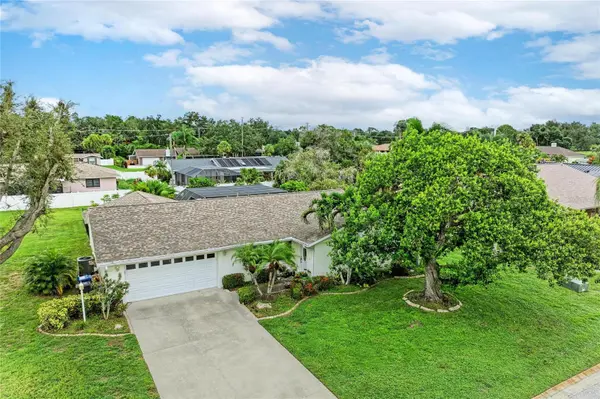4723 PALM AIRE CIR, Sarasota, FL 34243