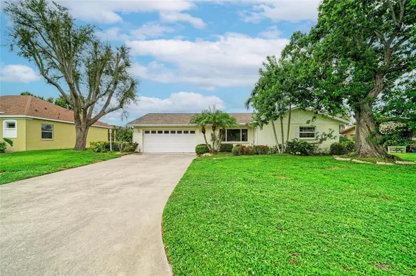 4723 PALM AIRE CIR, Sarasota, FL 34243