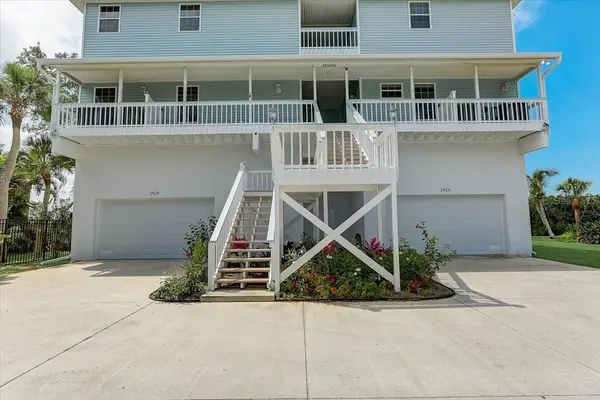 2424 BAY DR #2424/2426, Bradenton, FL 34207
