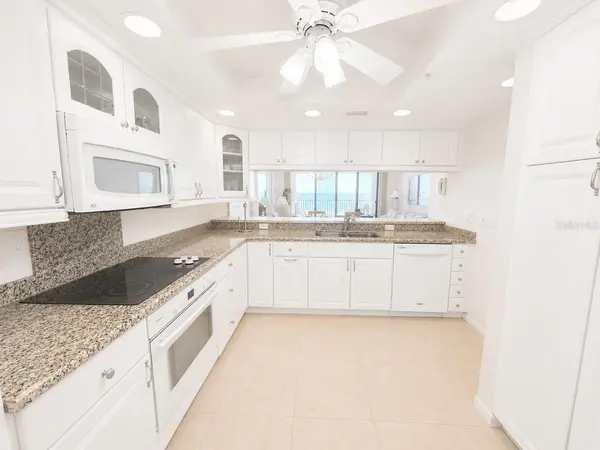 2675 GULF OF MEXICO DR #203, Longboat Key, FL 34228