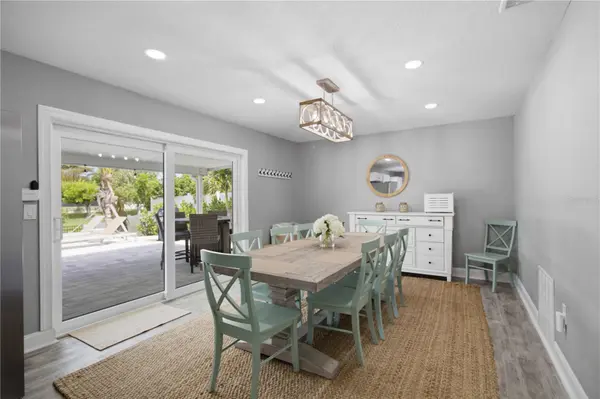920 68TH ST NW, Bradenton, FL 34209