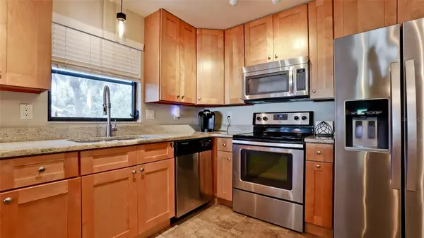 1400 1ST AVE W #206, Bradenton, FL 34205