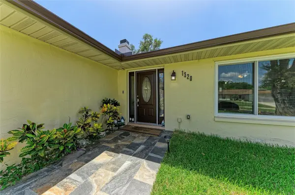 1520 SUNNYHILLS DR, Brandon, FL 33510