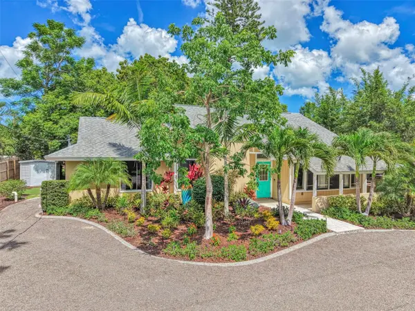 2137 WORRINGTON ST, Sarasota, FL 34231