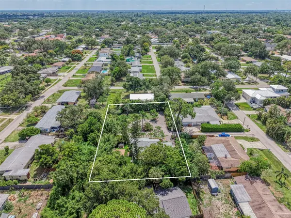 2137 WORRINGTON ST, Sarasota, FL 34231