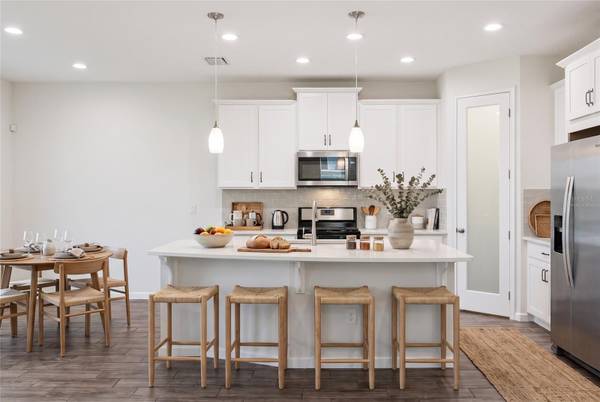 8621 RAIN SONG RD, Sarasota, FL 34238