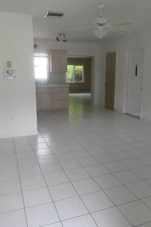 2911 BENTLEY ST, Sarasota, FL 34239
