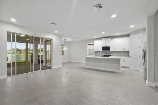 8712 BAY MEADOW DR, Sarasota, FL 34238