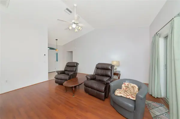 2405 ICECAPADE DR, Sarasota, FL 34240