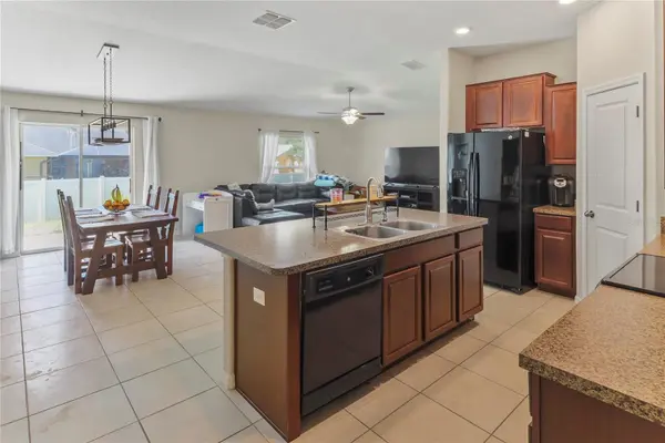 135 CASCADE BEND DR, Ruskin, FL 33570