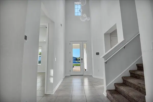 17703 SAVORY MIST CIR, Lakewood Ranch, FL 34211