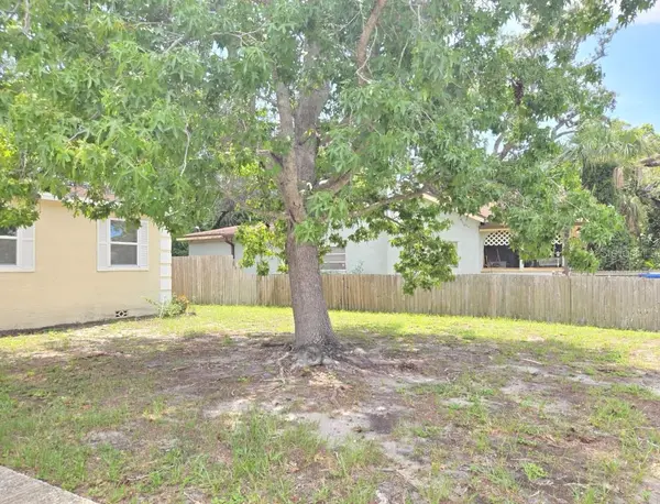 2304 KINGSTON ST S, St Petersburg, FL 33711