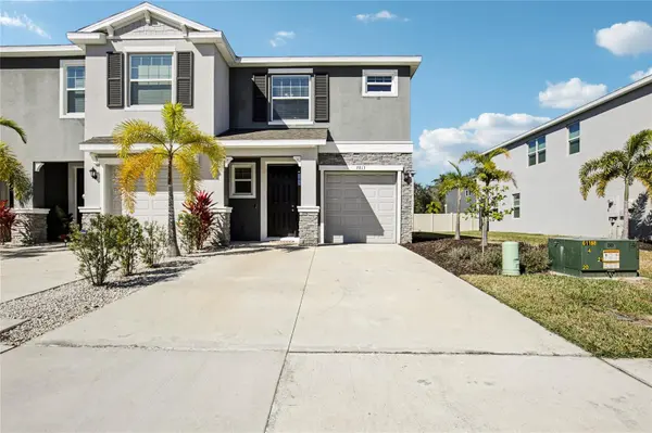 2813 MIDNIGHT PEARL DR, Sarasota, FL 34240