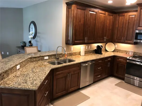 7730 34TH AVE W #101, Bradenton, FL 34209