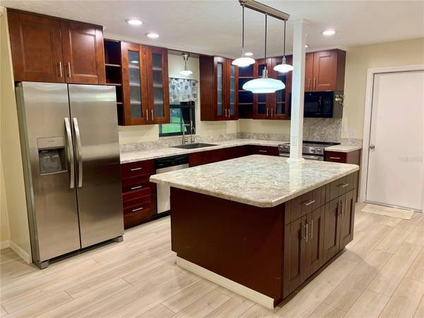 660 SUNDANCE, Wimauma, FL 33598