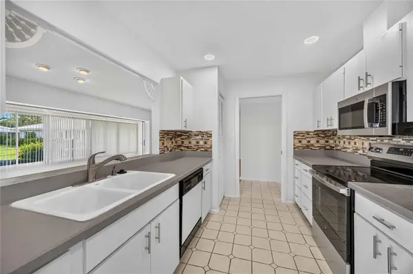 6510 11TH AVE W, Bradenton, FL 34209