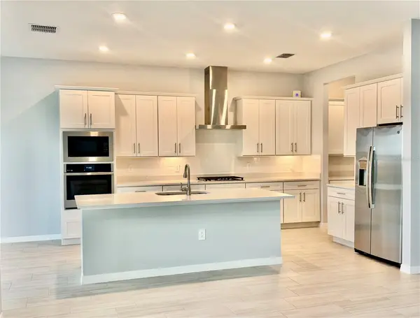 19227 SCALLOP LOOP, Lakewood Ranch, FL 34211