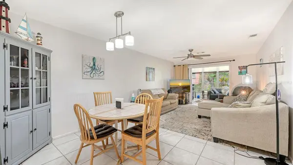 2436 GOLF COURSE DR #707, Sarasota, FL 34234