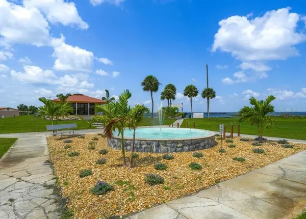 104 VALENCIA DR, Indian Lake Estates, FL 33855