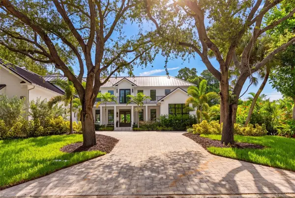 656 TROPICAL CIR, Sarasota, FL 34242