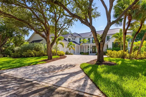 656 TROPICAL CIR, Sarasota, FL 34242