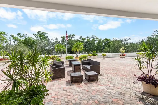 33 S GULFSTREAM AVE #305, Sarasota, FL 34236