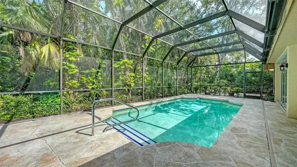 2929 SANDRINGHAM PL, Sarasota, FL 34235