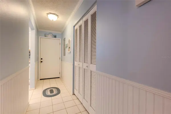 1640 STICKNEY POINT RD #201, Sarasota, FL 34231