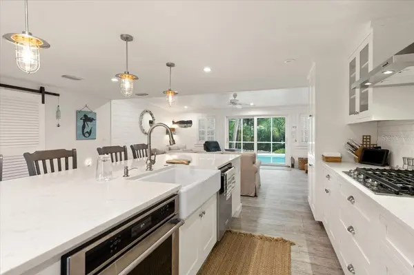 5125 SANDY BEACH AVE, Sarasota, FL 34242