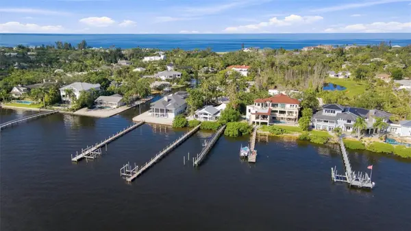 1275 PORT LN, Sarasota, FL 34242