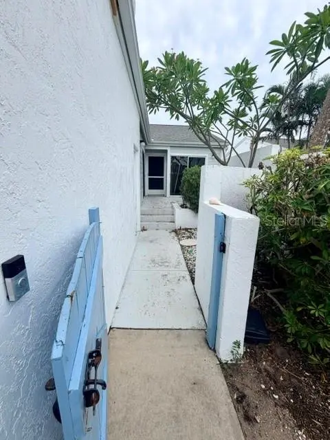 950 WATERSIDE LN, Bradenton, FL 34209