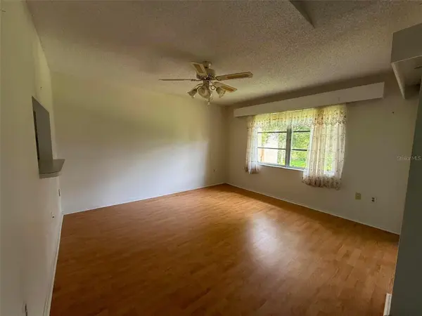 2536 CLUBHOUSE CIR #202, Sarasota, FL 34232