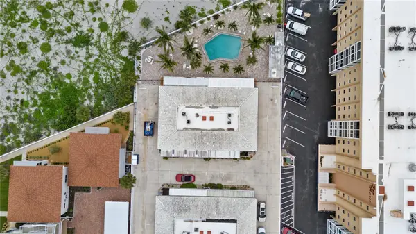 1205 TARPON CENTER DR #E2, Venice, FL 34285
