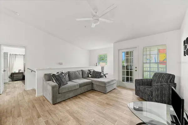 8933 MANOR LOOP #204, Lakewood Ranch, FL 34202