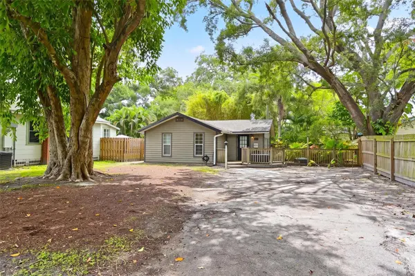 2212 11TH AVE W, Bradenton, FL 34205