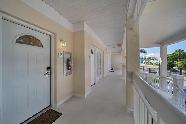 3401 54TH DR W #202, Bradenton, FL 34210