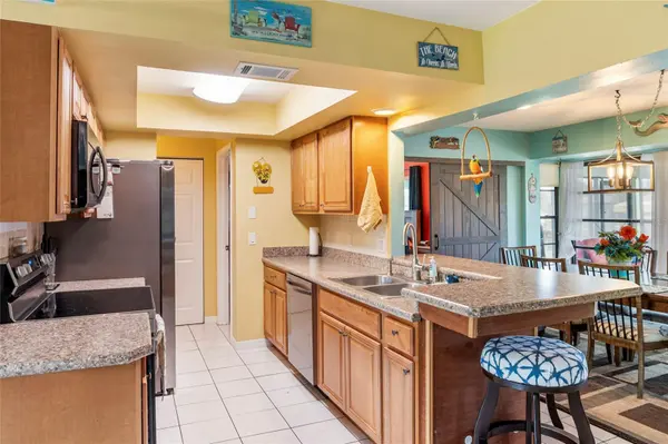 140 BARRE DR NW, Port Charlotte, FL 33952