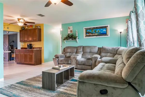140 BARRE DR NW, Port Charlotte, FL 33952