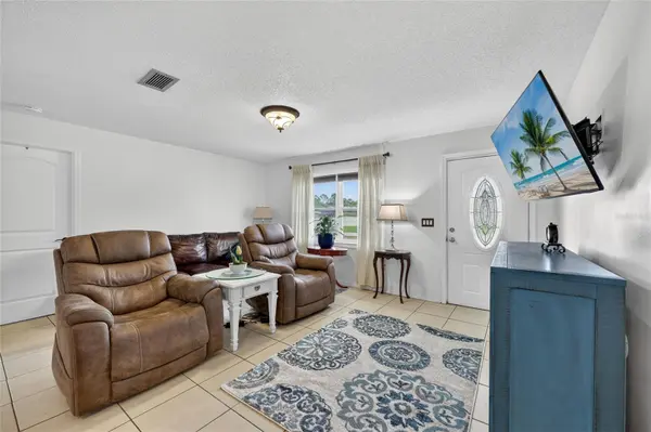 27484 S TWIN LAKES DR, Punta Gorda, FL 33955